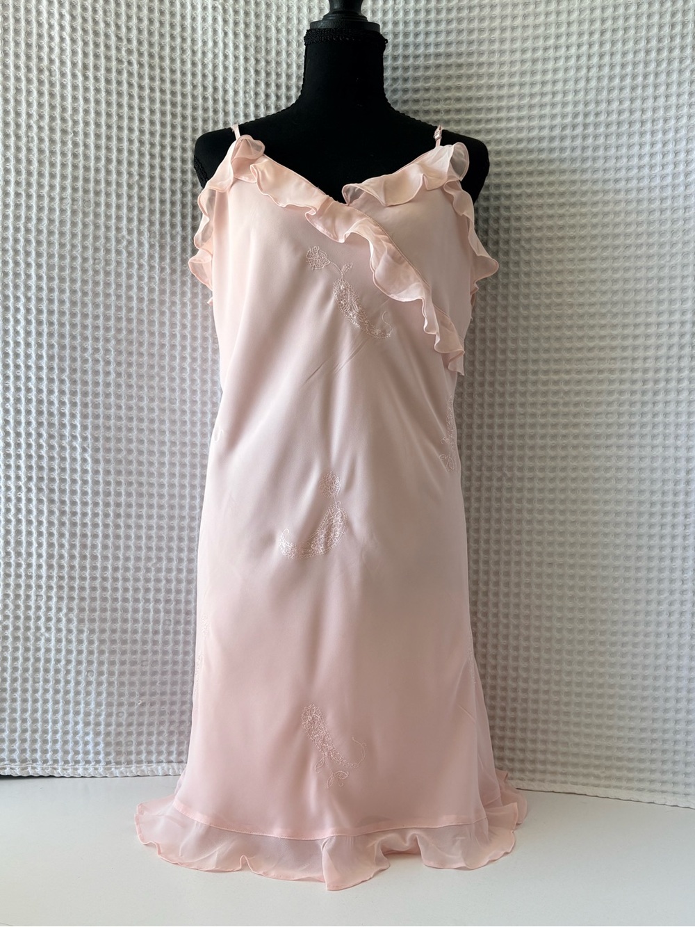 Vintage Y2K Valerie Stevens Soft Pink Slip Dress XL Embroidered Rose Coquette